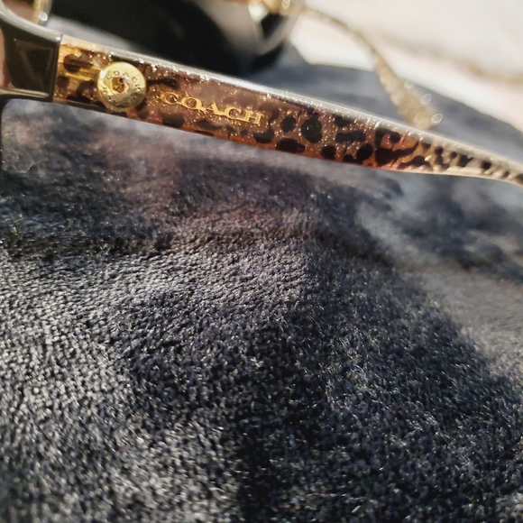 COACH SUNGLASSES - Picture 4 of 7